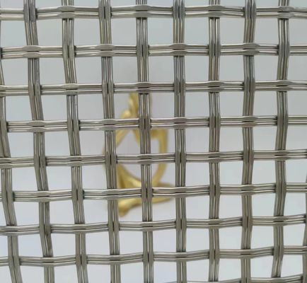 Srebrny 1,2 mm Architektoniczny Woven Wire Mesh Superior Security Fencing Solution
