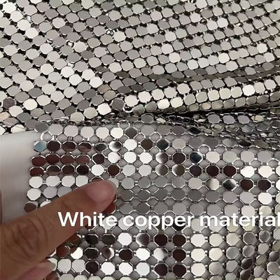 Aluminiowe stopy błyszczące metalowe tkaniny łańcuchowe do kurtyny Metalowe tkaniny siatkowe