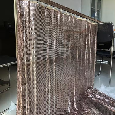 Aluminiowe stopy błyszczące metalowe tkaniny łańcuchowe do kurtyny Metalowe tkaniny siatkowe