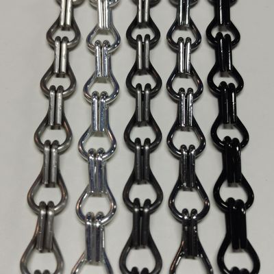 Elastyczna aluminiowa siatka na muchy łańcuszkowa, odpowiednia do magazynów, fabryk i budynków komercyjnych, zapewniająca kontrolę nad owadami