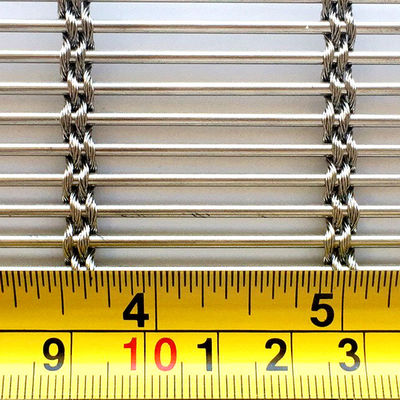 Dekoracyjny 3D ze stali nierdzewnej Woven Metal Mesh Screen For Artistic Ceiling Design Industrial Aesthetic
