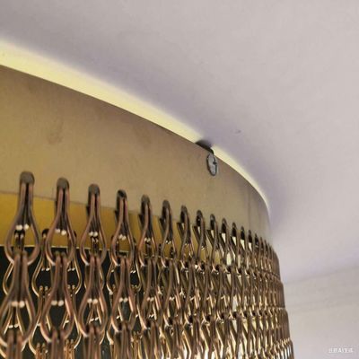 Kurtyna łańcuchowa aluminiowa z niestandardowym rozmiarem i trwałymi szynami oraz innymi elementami