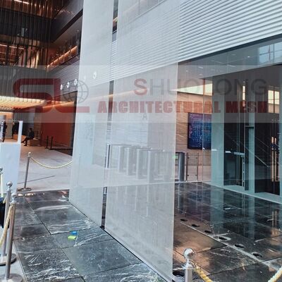 Panel z siatki architektonicznej ze stali nierdzewnej, odporny na korozję, ręcznie wykonany, z możliwością dostosowania rozmiaru otworów, do fasad i wnętrz