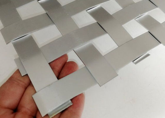 Ognioodporne aluminiowe płaskie metalowe panele o wymiarach 12 m x 4 m z siatki architektonicznej