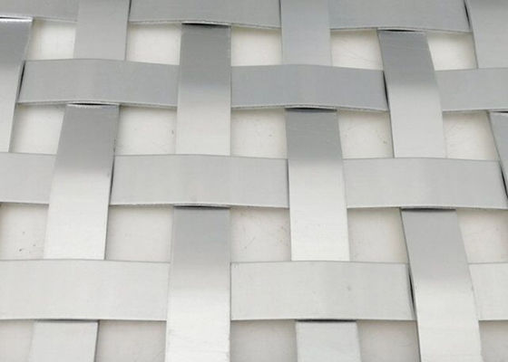Ognioodporne aluminiowe płaskie metalowe panele o wymiarach 12 m x 4 m z siatki architektonicznej
