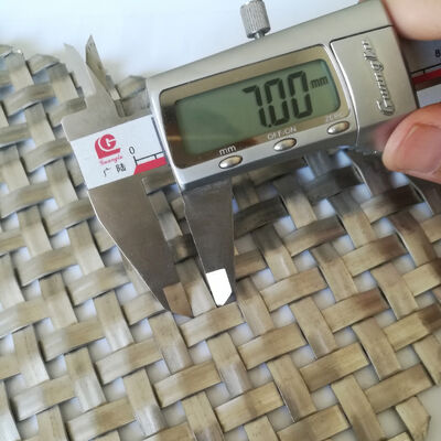 fasady architektoniczne, przegrody, parasolki, siatki z ocynkowanego drutu stalowego i zastosowania dekoracyjne wnętrz